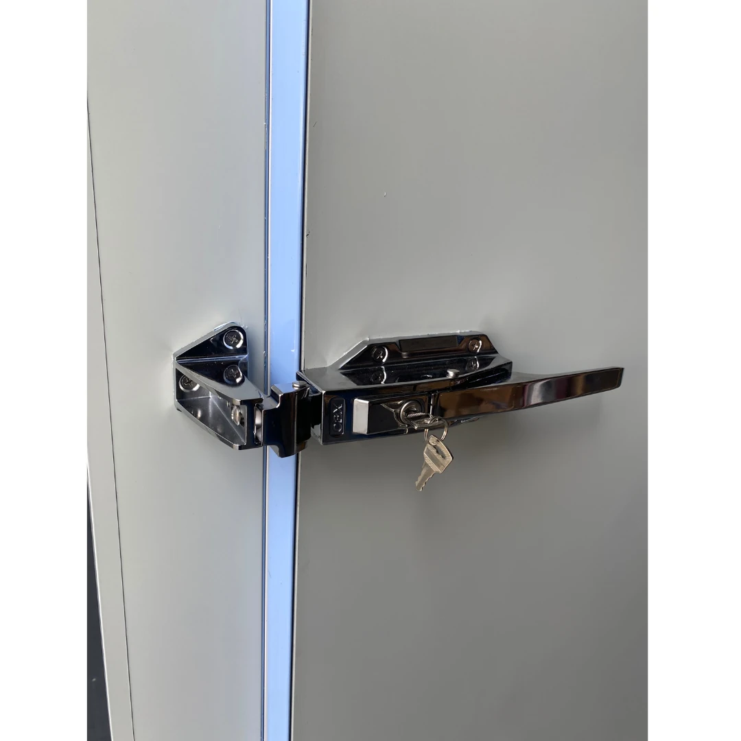 Puerta batiente 90 x 190 cm marco 120 x 220 cm con resistencia RGC